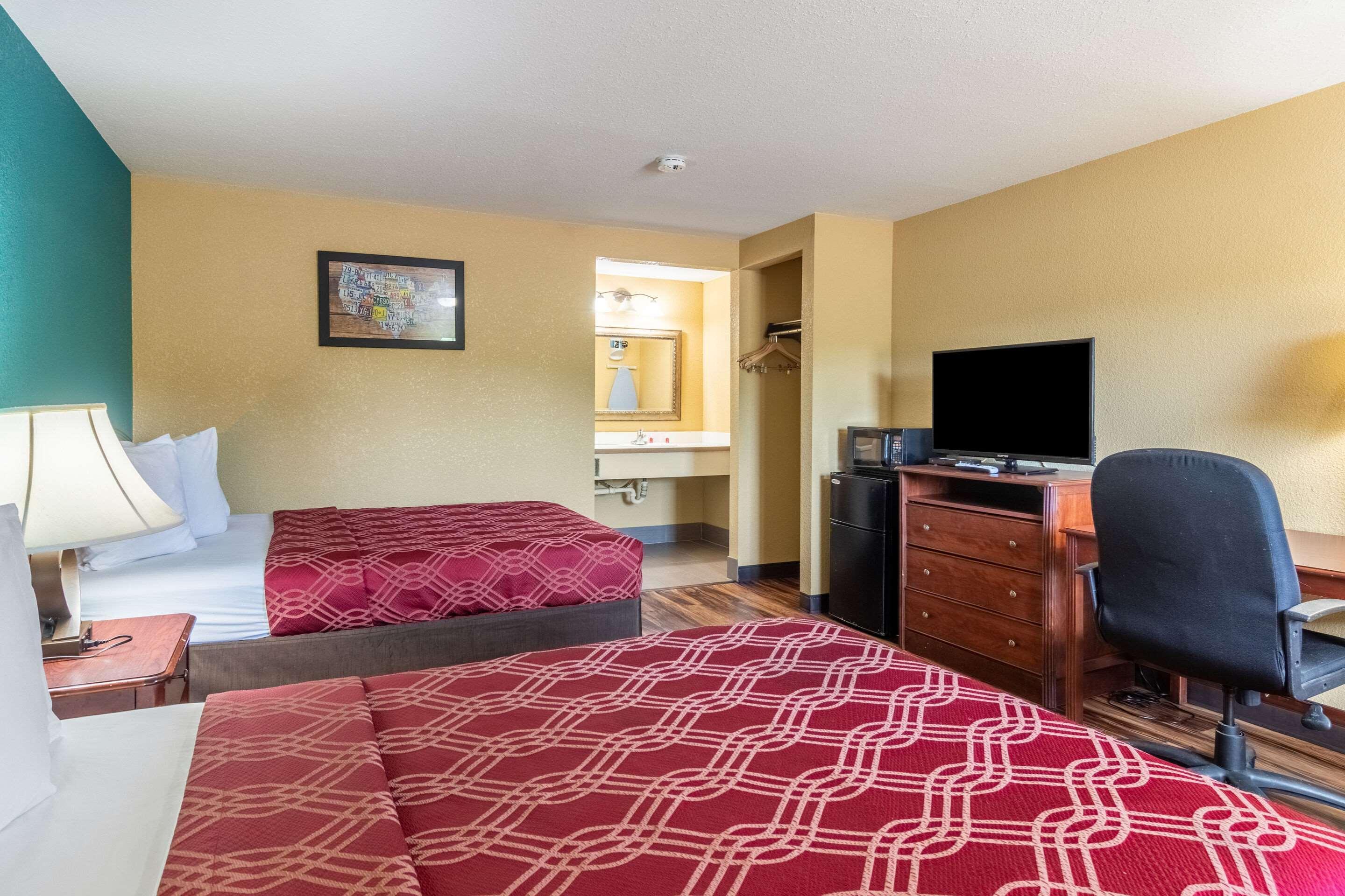 Econo Lodge Hotel Bradford Esterno foto