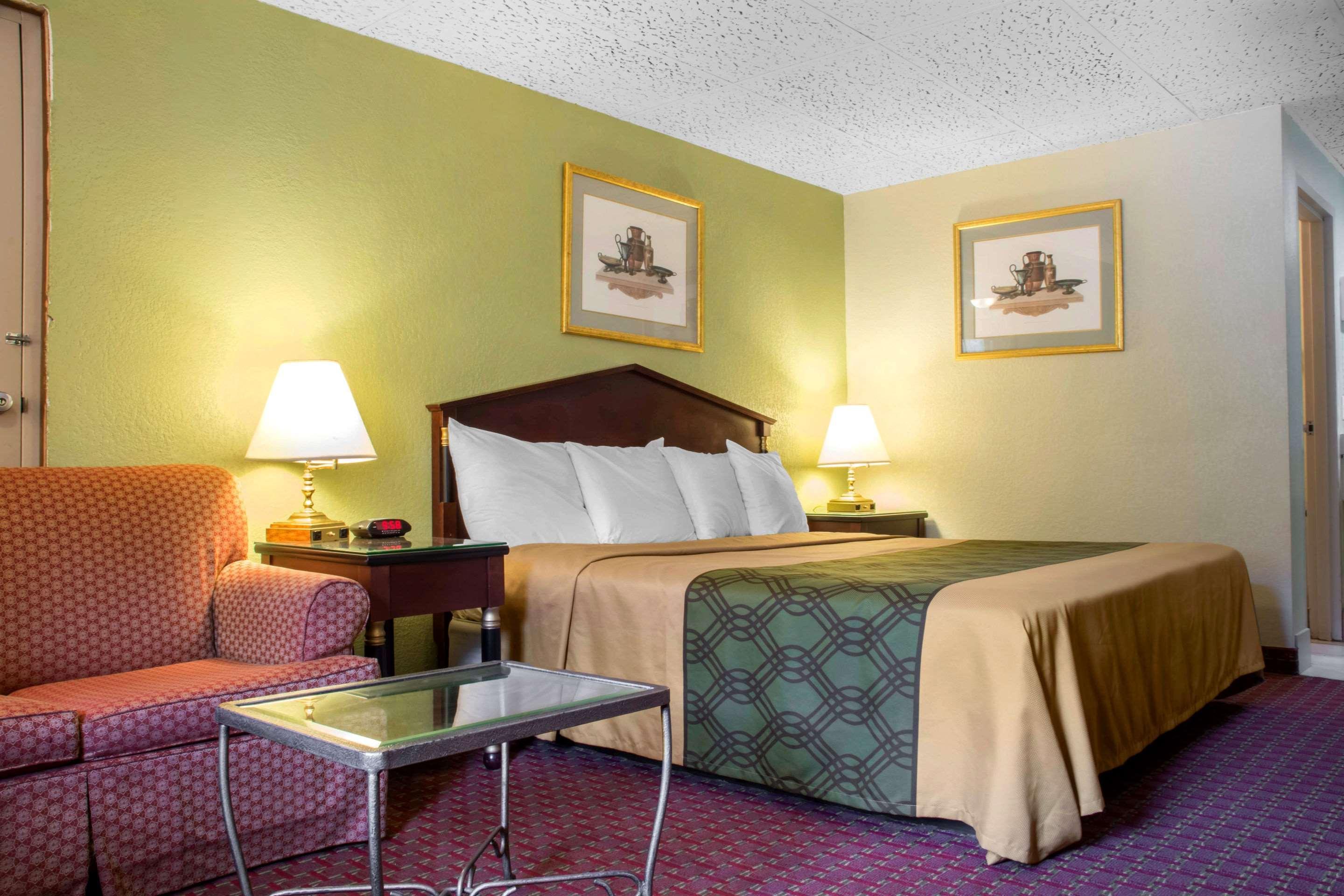 Econo Lodge Hotel Bradford Esterno foto