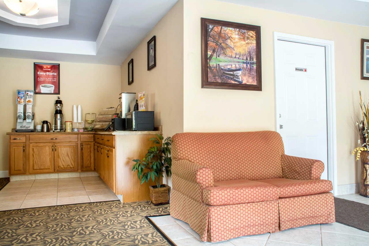 Econo Lodge Hotel Bradford Esterno foto