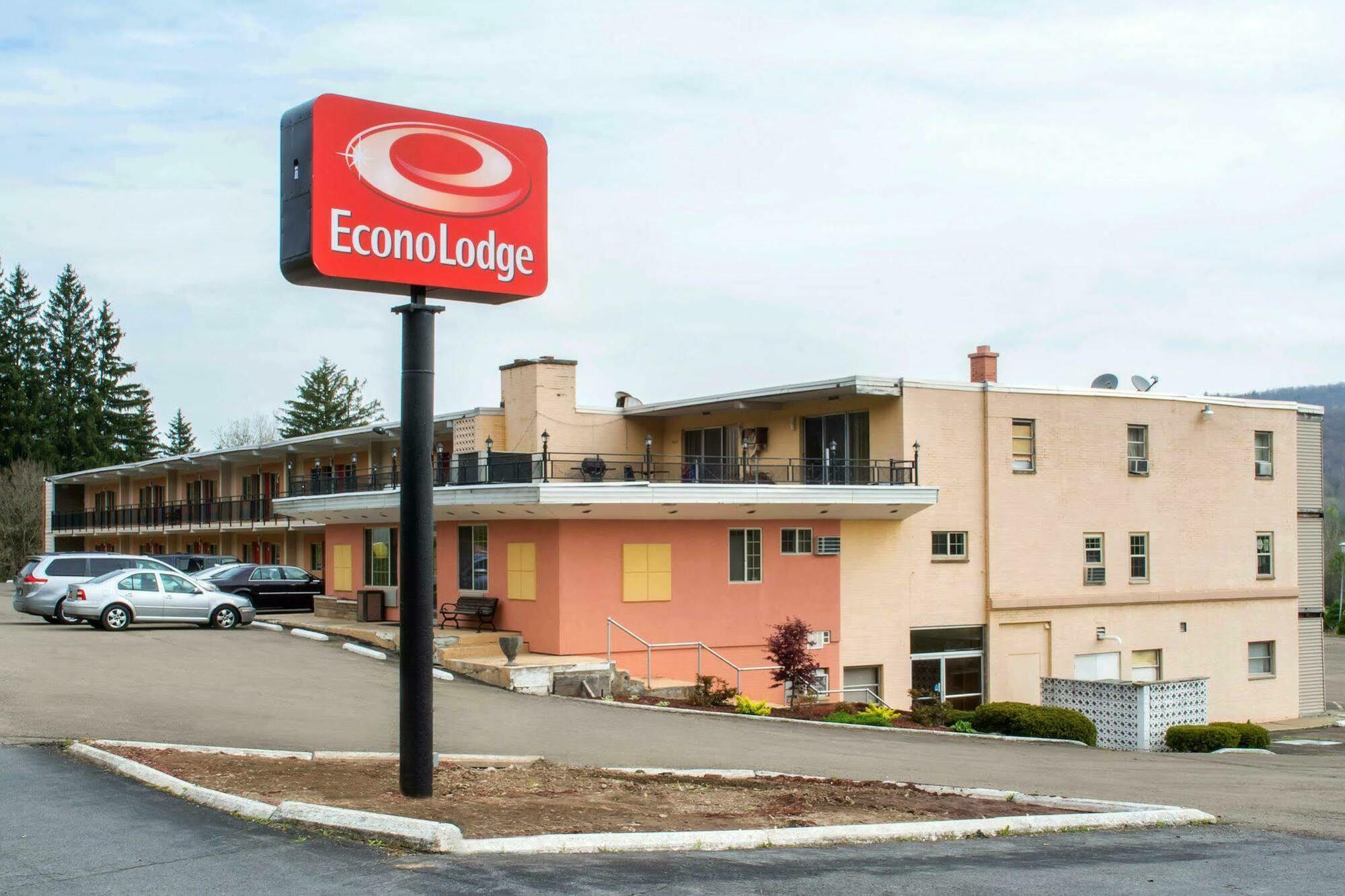 Econo Lodge Hotel Bradford Esterno foto